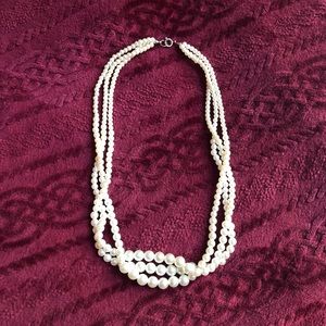 White Beige Pearl Necklace